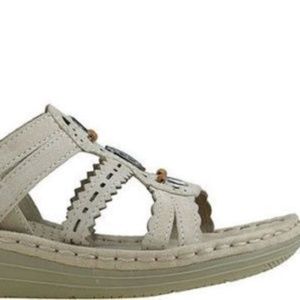 earth spirit sandals wide width